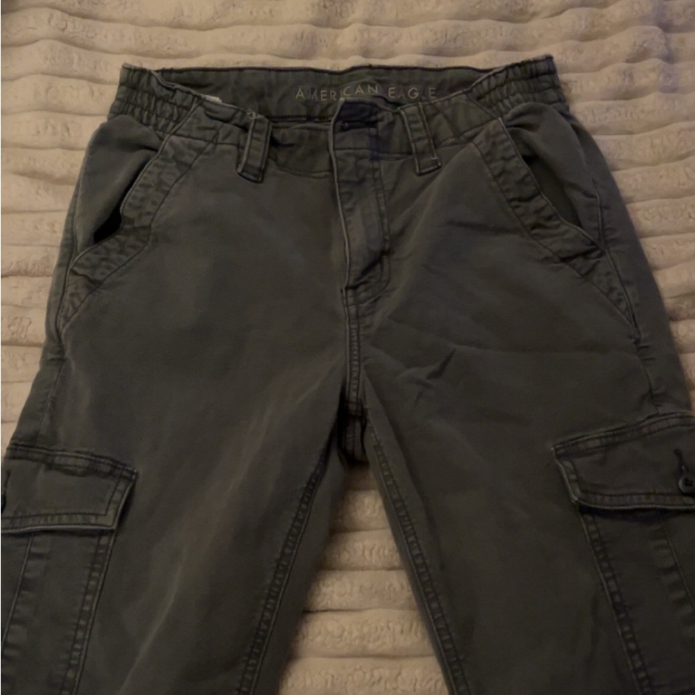 American Eagle Outfitters Women’s Green Cargo Pants